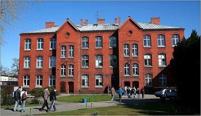 III LO: Zabytkową szkołę z piękną historią czeka remont… 1 3 LO Bydgoszcz jpg seo