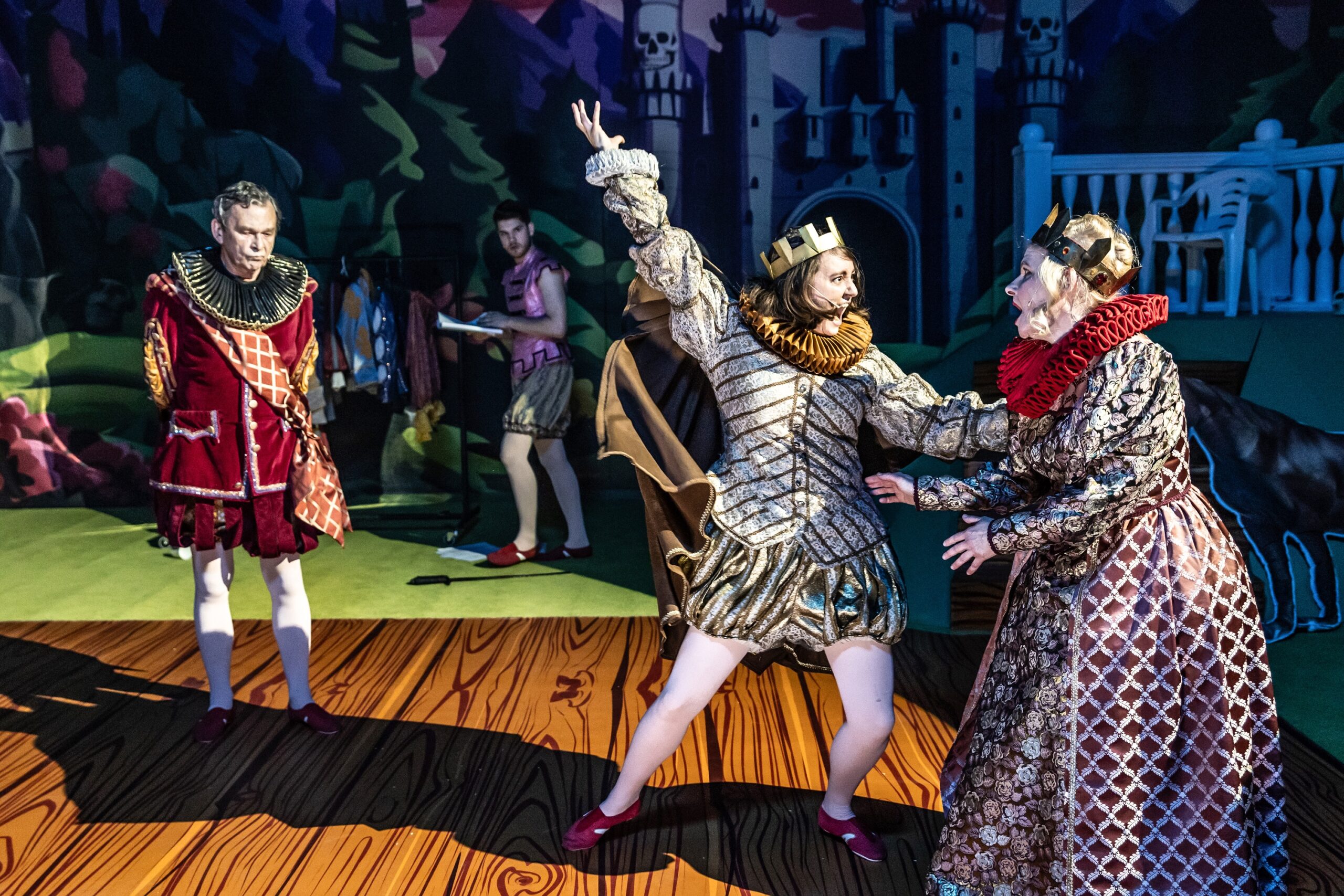 Kwiecień w Teatrze Polskim w Bydgoszczy… 1 Hamlet fot Natalia Kabanow 1 scaled