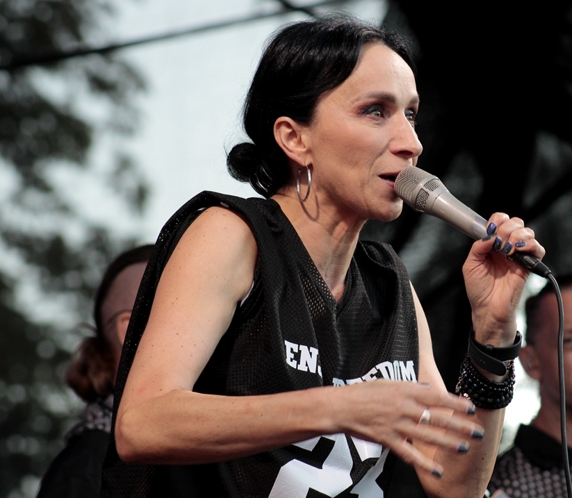Renata Przemyk na Wyspie Młyńskiej. Koncert „Babę zesłał Bóg” w cyklu Rzeka Muzyki 2 MG (Copy)