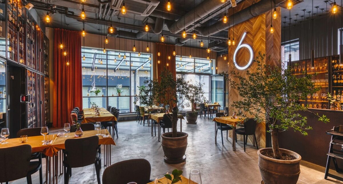 Foodies odkryli kulinarne perełki sezonu! Sprawdź debiutantów jesiennej edycji RestaurantWeek® 13 Jatki (wnętrze)