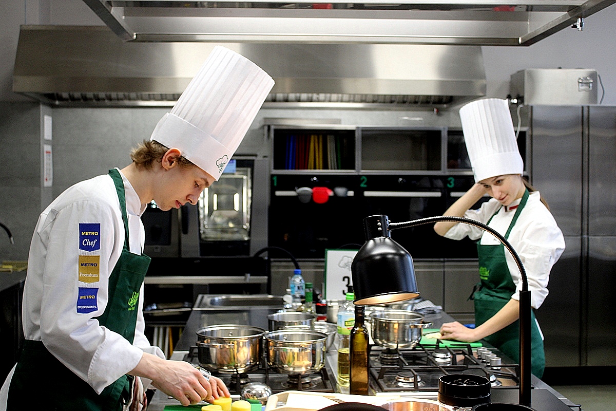 Bydgoski „Gastronomik” rywalizował w III edycji konkursu GARDEN GOURMET® Young Culinary Cup. Rozkochiwał w kuchni roślinnej od pierwszego kęsa 2 IMG (Copy)