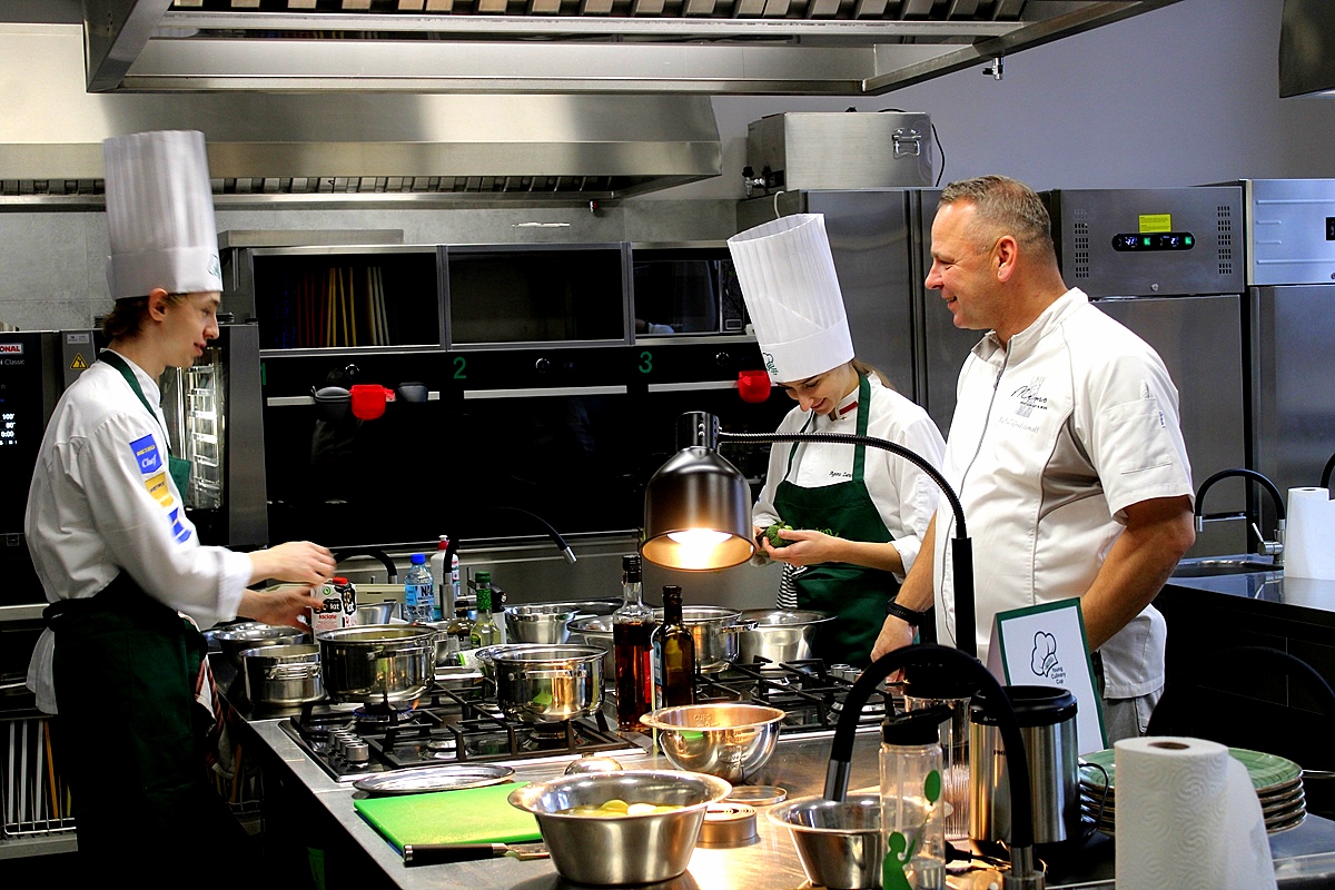 Bydgoski „Gastronomik” rywalizował w III edycji konkursu GARDEN GOURMET® Young Culinary Cup. Rozkochiwał w kuchni roślinnej od pierwszego kęsa 11 IMG (Copy)