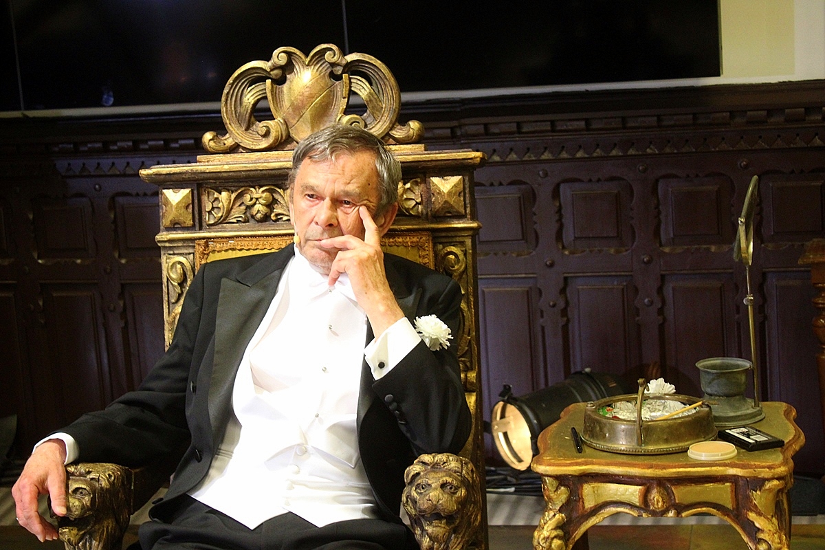 „Zmierzch bogów” na finał sezonu. Teatr Polski w Bydgoszczy mierzy się z historią, która nie chce odejść... 17 IMG 9172 Copy