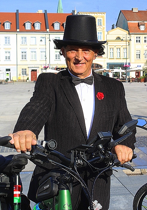 Elegancja na dwóch kółkach opanowała Bydgoszcz. Rowerowa Masa Krytyczna uczciła 20-lecie istnienia 2 IMG 1345 Copy