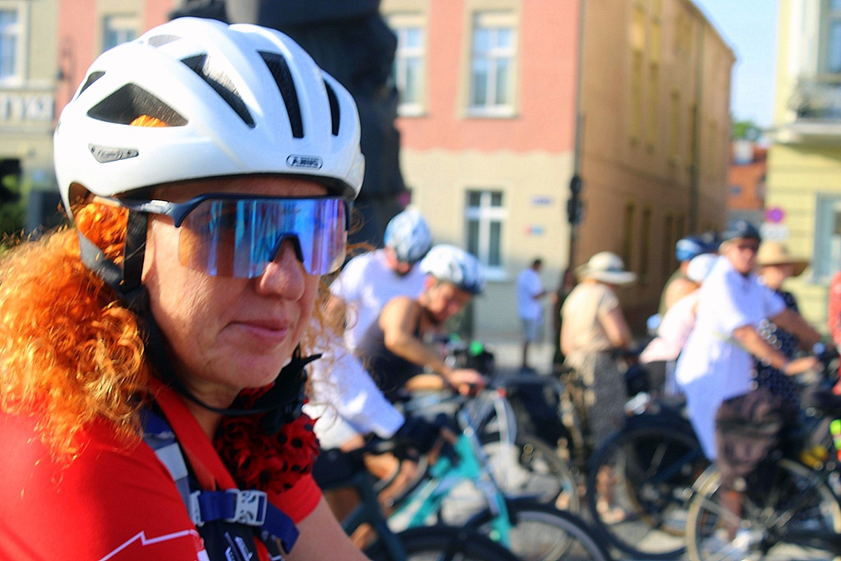 Elegancja na dwóch kółkach opanowała Bydgoszcz. Rowerowa Masa Krytyczna uczciła 20-lecie istnienia 12 IMG 1361 Copy