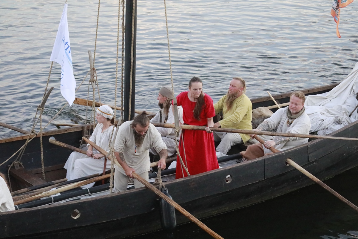 Festiwal Wisły w Fordonie przyciągnął tłumy. Nad Wisłą pojawiły się historyczne łodzie 8 D0A0284 Copy