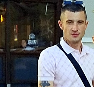 Kto to jest? Kto rozpoznaje tego mężczyznę? 1 Kto to jest