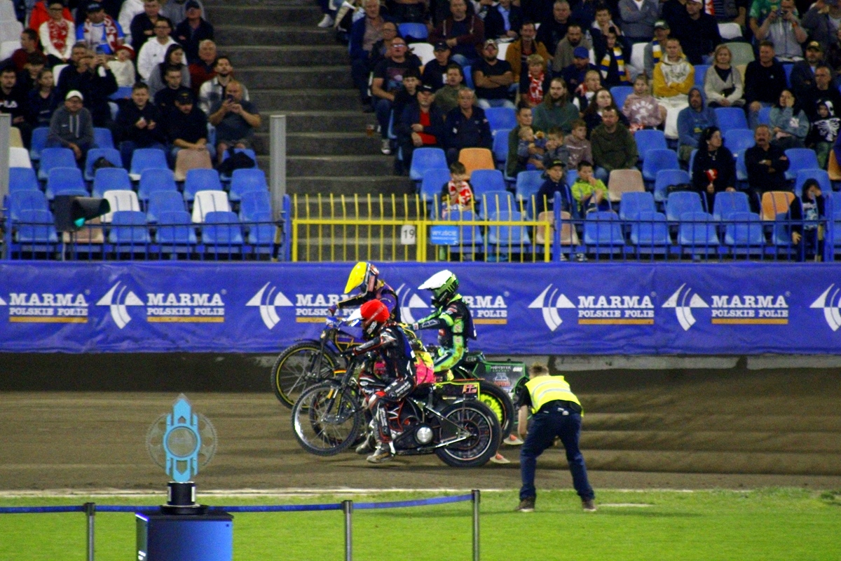 Woryna napisał historię w Rzeszowie! Polski dublet w 3. finale SEC 14 MG 3050 Copy